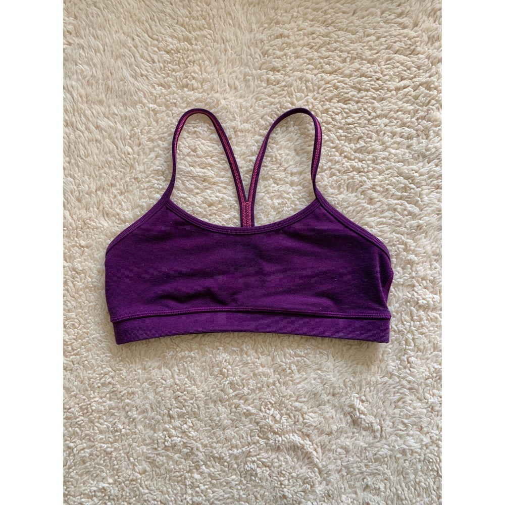 Lululemon Flow Y Sports Bra, size 8